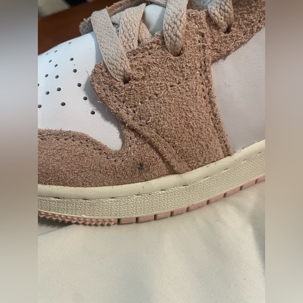 Nike Air Jordan Youth Sneakers in Pink and White Size 5.5 - Picture 7 of 7